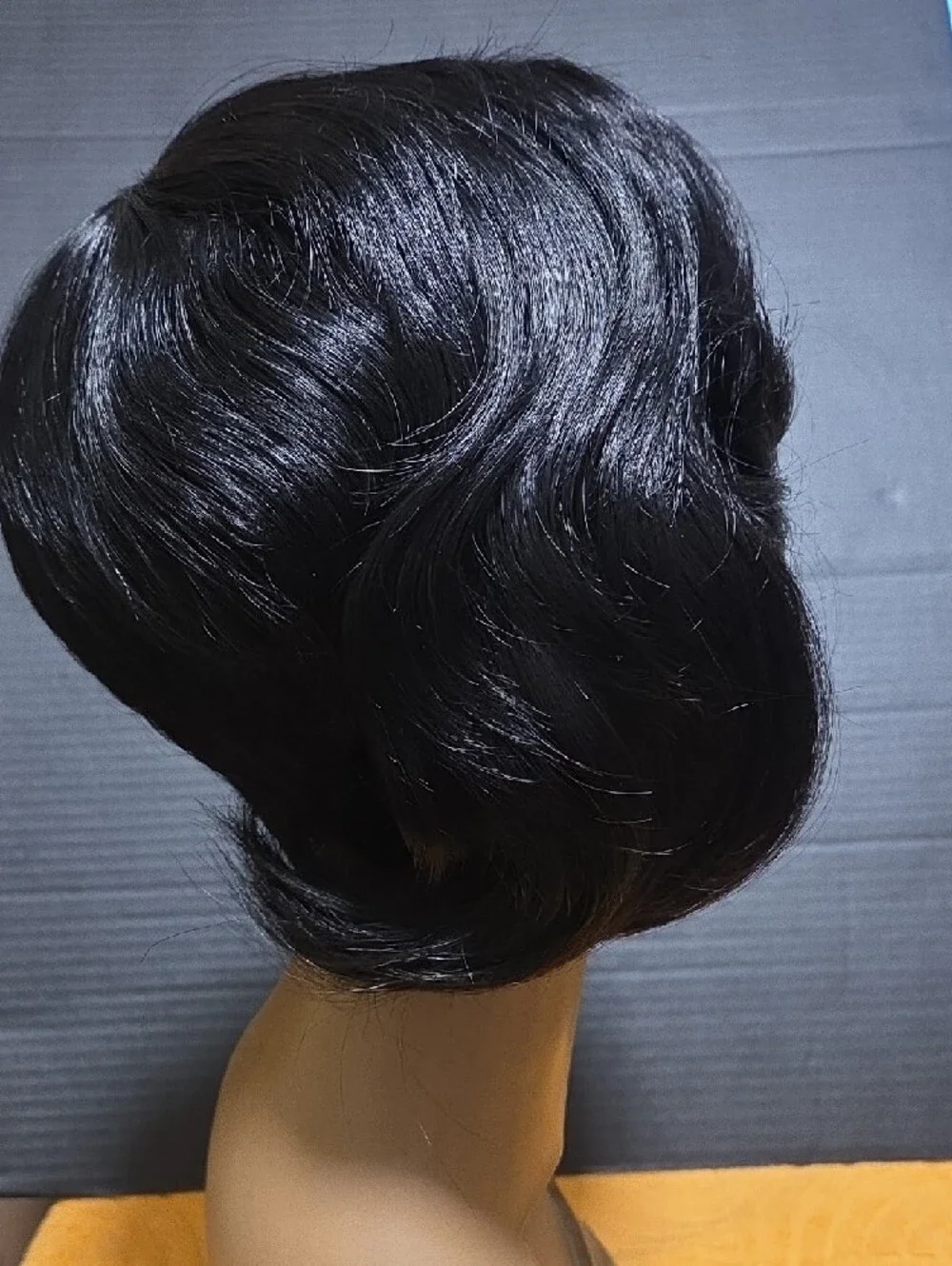Sleek Short Side-Swept Women's Wig in Black